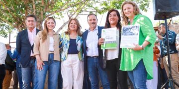 Ricardo Quintela entregó 63 mejoramientos habitacionales del Plan Angelelli a familias afectadas por el temporal