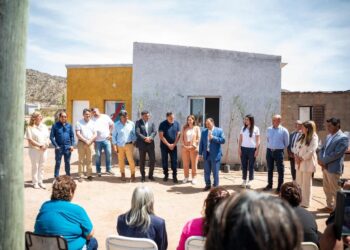 La Provincia le cumplió el sueño de un hogar digno a 19 familias de Salinas de Bustos