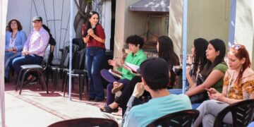 Historias que acompañan: arte y literatura como puente para la salud mental