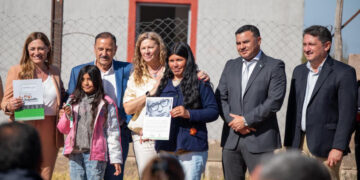 A través del Plan Angelelli, la Provincia entregó viviendas recuperadas en Patquía tras la emergencia climática