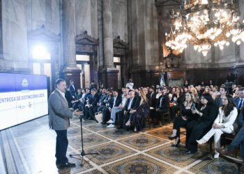 Quintela fue distinguido en el Senado de la Nación por su liderazgo transformador y por su proyecto político con inclusión y justicia social para La Rioja