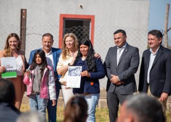 A través del Plan Angelelli, la Provincia entregó viviendas recuperadas en Patquía tras la emergencia climática