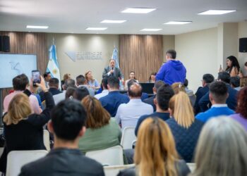 Con el Portal Angelelli y nuevos convenios con municipios, la Provincia refuerza un modelo de justicia social que hace frente al abandono de Nación