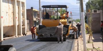 La Provincia finaliza el asfaltado en calle Chacho Peñaloza, obra que garantizará un mejor acceso al Hospital de la Madre y el Niño