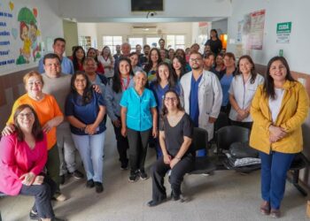 Fortaleciendo vínculos: líderes de comunicación conectan al sistema de salud con la comunidad