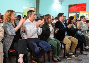 Jóvenes parlamentarios debatieron en Chamical y consolidaron la participación estudiantil en el interior riojano