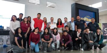 Quintela recorrió el Polo Textil Cooperativo y ratificó el apoyo del Gobierno al trabajo asociativo en tiempos de crisis