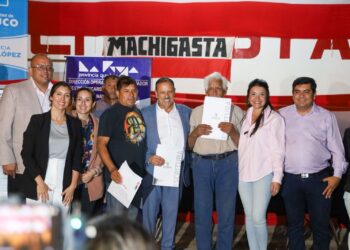 Quintela encabezó el acto de formalización de escrituras en Machigasta