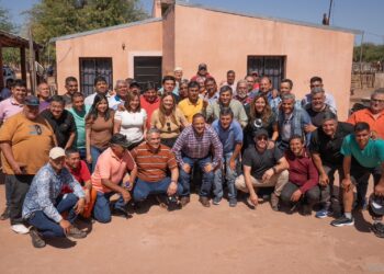 El gobernador Quintela inauguró un camino que une los puestos rurales San José y San Lorenzo