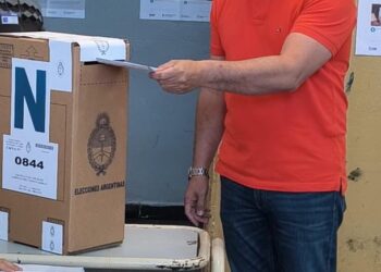 Ricky Herrera votó en Chilecito y convocó a la gente a cumplir con su deber cívico