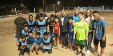 Quintela inauguró obra de iluminación en el Club Alas Argentinas