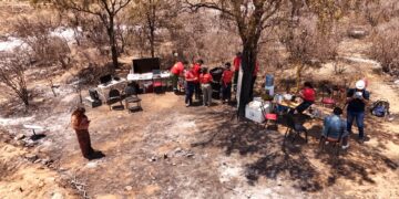 Se intensifica el operativo contra los incendios con apoyo aéreo y 130 brigadistas