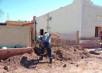 El COE coordina operativos y restablece servicios tras desborde del río La Punta