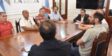 Productores y gremios vitivinícolas plantearon al Gobierno provincial la crisis del sector tras el retiro del acompañamiento nacional