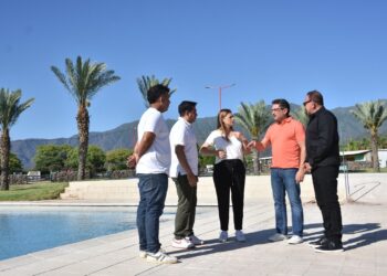 La Provincia habilitó las piletas del Parque de la Ciudad y dio inicio a las colonias de vacaciones