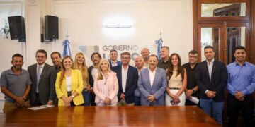 El Gobierno y la Cámara de Turismo analizan medidas para enfrentar la crisis del sector