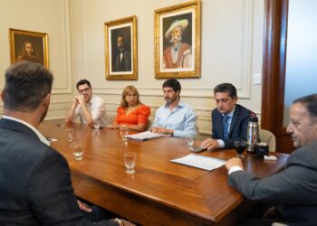 Quintela y la Unión de Industrias Riojanas analizaron la crisis del sector y coordinarán acciones con gobernadores del norte