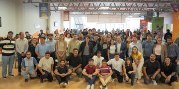 Quintela instó a los jóvenes a “estar más unidos que nunca y ser solidarios unos con otros”