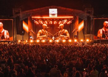 Una multitud desbordó de alegría y emoción en la primera noche de la Chaya 2026, con Abel Pintos como figura central