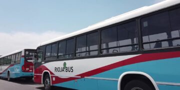 Este jueves no habrá transporte urbano ni interurbano en La Rioja por adhesión total al paro nacional