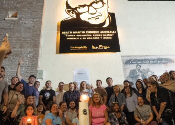 Inauguraron un mural en homenaje a Monseñor Angelelli en el barrio Francisco II