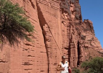 “No lo puedo creer”: influencer de Estados Unidos quedó impactado con los paisajes riojanos