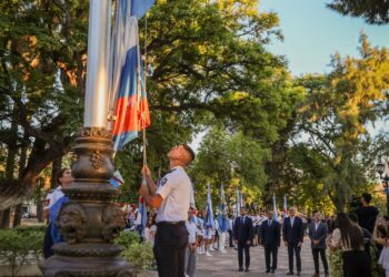 “El Gobierno nacional lesiona y atenta severamente contra la autonomía provincial”