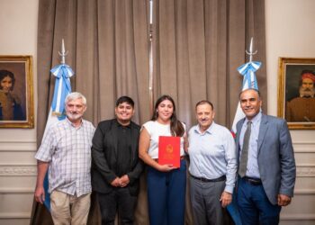 Valentina García Torres y Nahuel Zalazar representarán a La Rioja en el VIII Encuentro Internacional de Juventudes en Ecuador