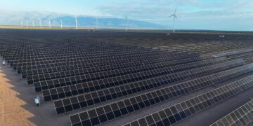 Parque Arauco avanza en su proyecto híbrido con la finalización del montaje del parque solar Arauco I