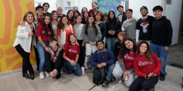 Luz Santangelo sobre la visita a medios públicos: «Apostar a los jóvenes es también confiar en lo que tienen para decir y en el lugar que pueden ocupar en nuestra comunicación»