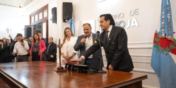 Quintela tomó juramento a Hugo Dante Herrera como nuevo secretario de Hacienda