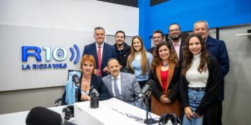 Quintela participó de la inauguración de Radio 10 La Rioja y analizó la situación del país