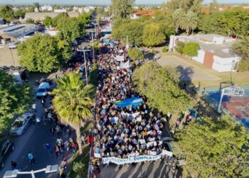 La Rioja se sumó con una multitudinaria movilización a la Marcha Federal Universitaria