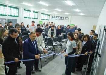 QUINTELA INAUGURÓ UN NUEVO LABORATORIO INFORMÁTICO EN CHILECITO