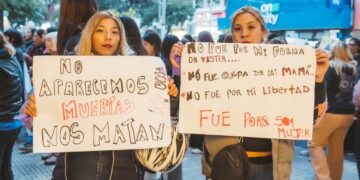 NI UNA MENOS: MULTITUDINARIA MARCHA EN LA RIOJA A 11 AÑOS DEL PRIMER GRITO