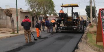 Rioja Vial avanza con la etapa final de la repavimentación del barrio Argentino