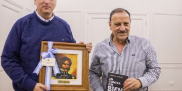 QUINTELA RECIBIÓ A HERNÁN BRIENZA EN EL MARCO DE LA FERIA DEL LIBRO DE LA RIOJA