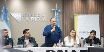 QUINTELA REUNIÓ A LOS 18 MUNICIPIOS Y ANUNCIÓ NUEVOS PROGRAMAS PARA FORTALECER LAS POLÍTICAS DE NIÑEZ