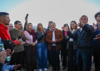 QUINTELA VISITÓ EL CLUB PEÑAROL EN VICHIGASTA Y COMPROMETIÓ NUEVAS OBRAS PARA SU PREDIO