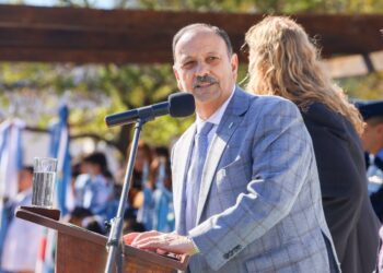 QUINTELA ANUNCIÓ 32 NUEVAS VIVIENDAS Y OBRAS DE PAVIMENTACIÓN PARA MILAGRO Y CATUNA