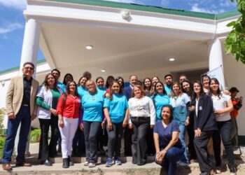 QUINTELA RECORRIÓ EL HOSPITAL DE LOS ROBLES Y RATIFICÓ EL ACOMPAÑAMIENTO PROVINCIAL A LA SALUD DEL INTERIOR