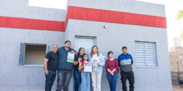 LA PROVINCIA ENTREGÓ UNA NUEVA VIVIENDA DEL PLAN ANGELELLI EN EL BARRIO SANTA BÁRBARA