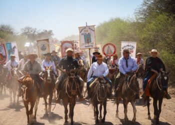 QUINTELA ENCABEZÓ LA CABALGATA FEDERAL DE LOS LLANOS Y REIVINDICÓ LA DEFENSA DEL INTERIOR