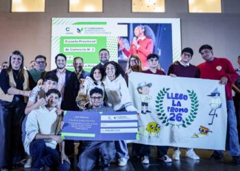 QUINTELA PREMIÓ A ESTUDIANTES RIOJANOS POR SUS PROYECTOS DE AHORRO ENERGÉTICO Y CUIDADO DEL AMBIENTE
